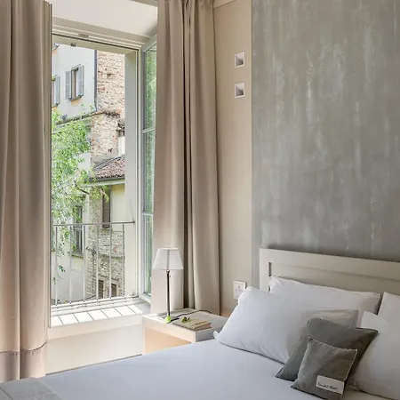 Gombithotel 4*