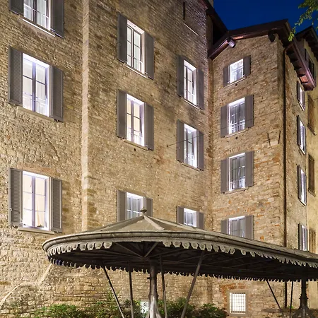 Gombithotel Hotel