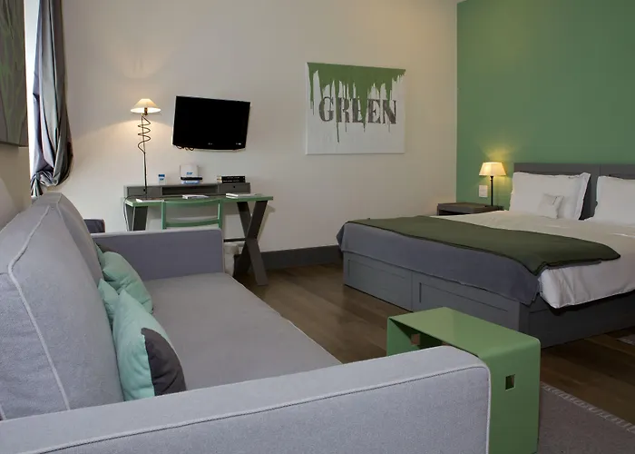 Gombithotel Ξενοδοχείο 4*