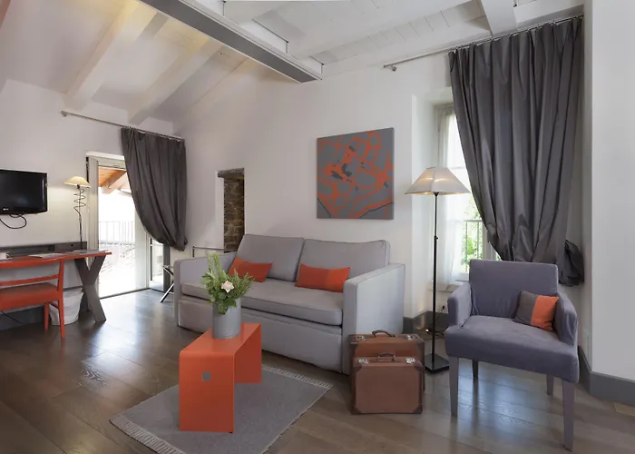 Gombithotel Ξενοδοχείο 4*