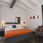 Gombithotel فندق