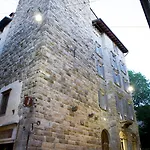 فندق Gombithotel