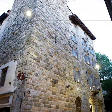 Ξενοδοχείο Gombithotel