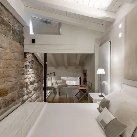 Gombithotel Ξενοδοχείο